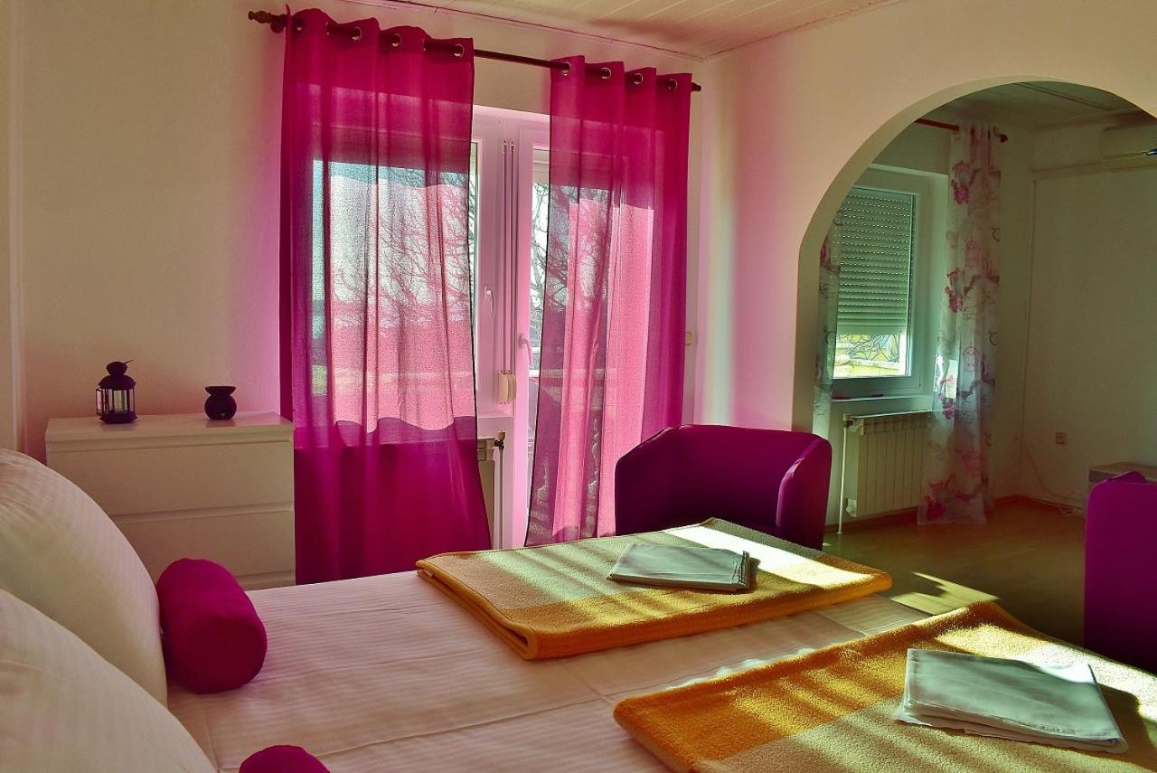 Apartments Bosiljka Rab Town Bagian luar foto