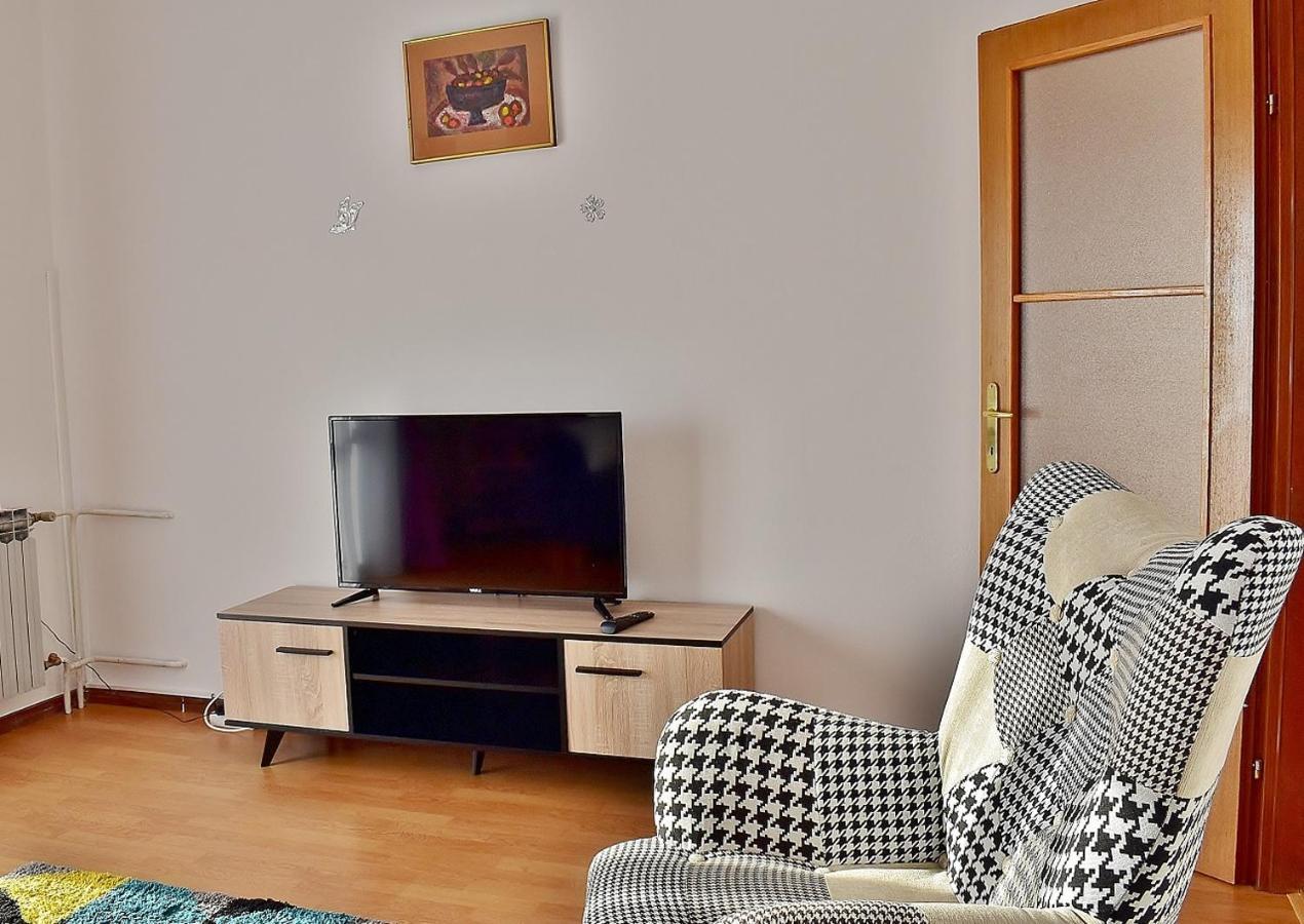 Apartments Bosiljka Rab Town Bagian luar foto