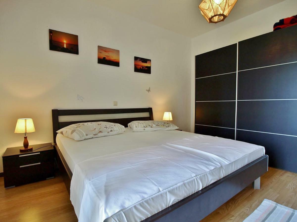 Apartments Bosiljka Rab Town Bagian luar foto