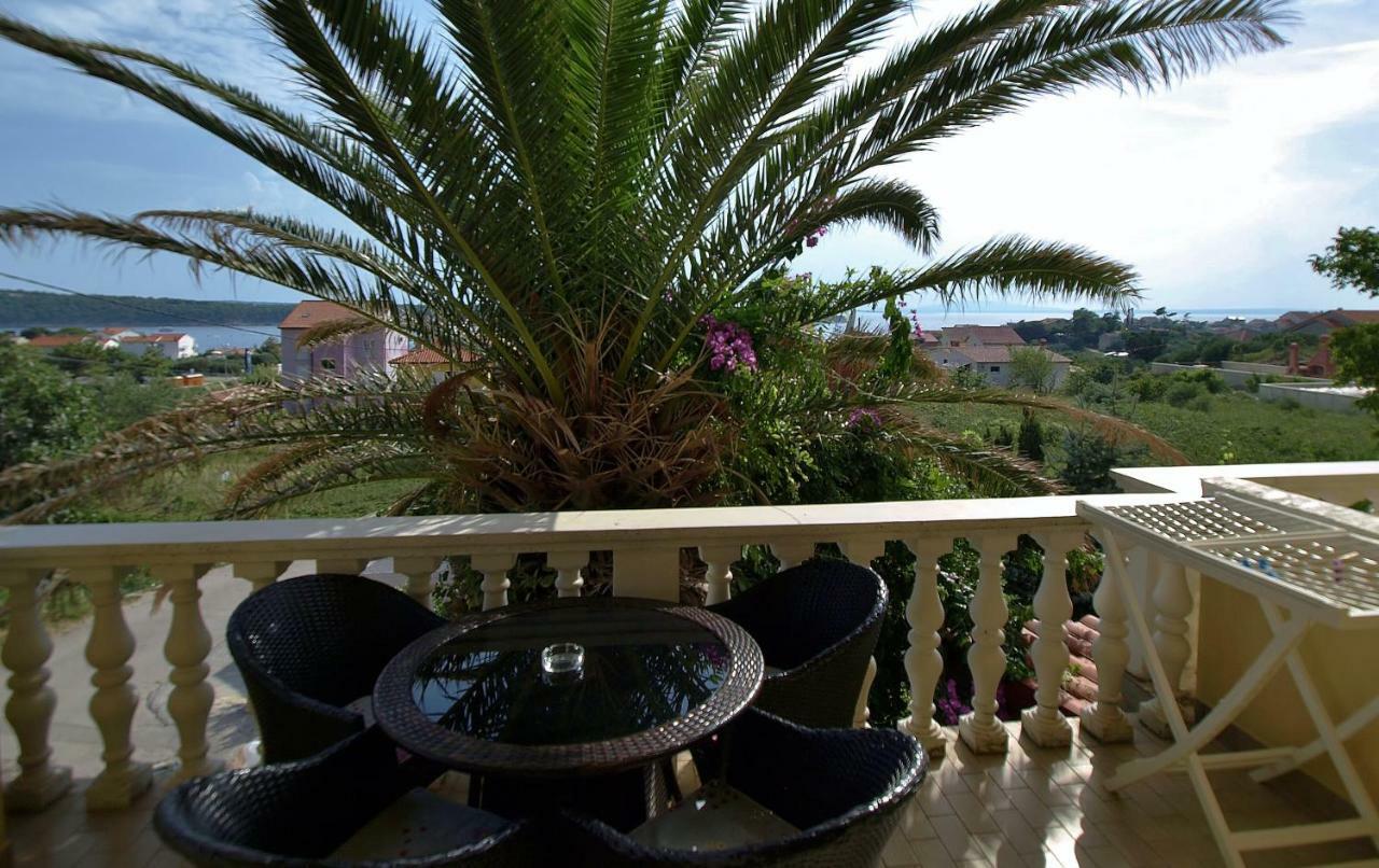 Apartments Bosiljka Rab Town Bagian luar foto